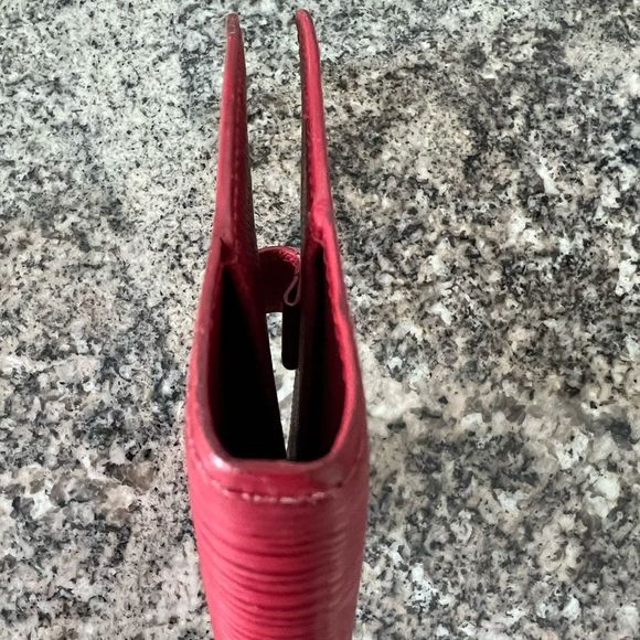 Authentic Louis Vuitton Epi Agenda PM - Picture 11 of 13